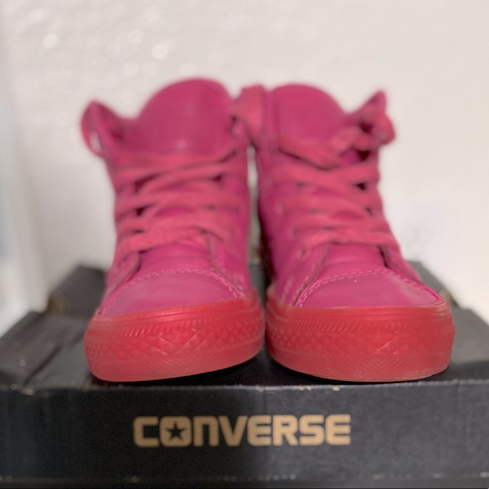 Converse - Picture 3 of 3